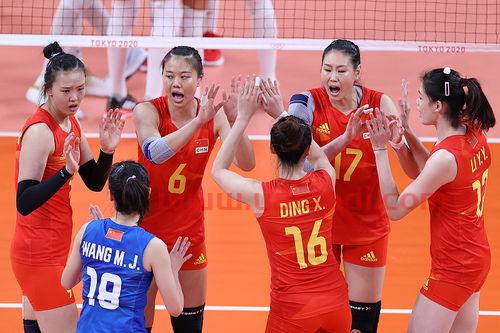 中国女排美国女排战绩（中国女排对战美国女排成绩）