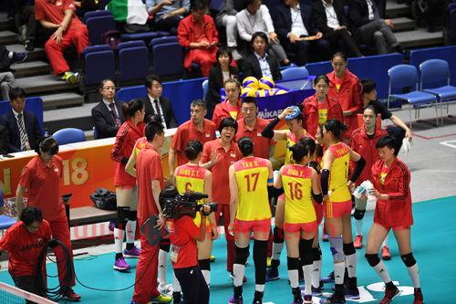 中国女排东京美国教练名单（东京奥运中国美国女排）