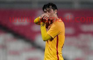 国足主场十号球衣什么样(中国足球队10号球衣是谁) 国足主场十号球衣什么样(中国足球队10号球衣是谁)