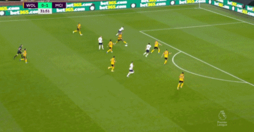 曼城夺冠巡游德布劳内（德布劳内曼城冠军）